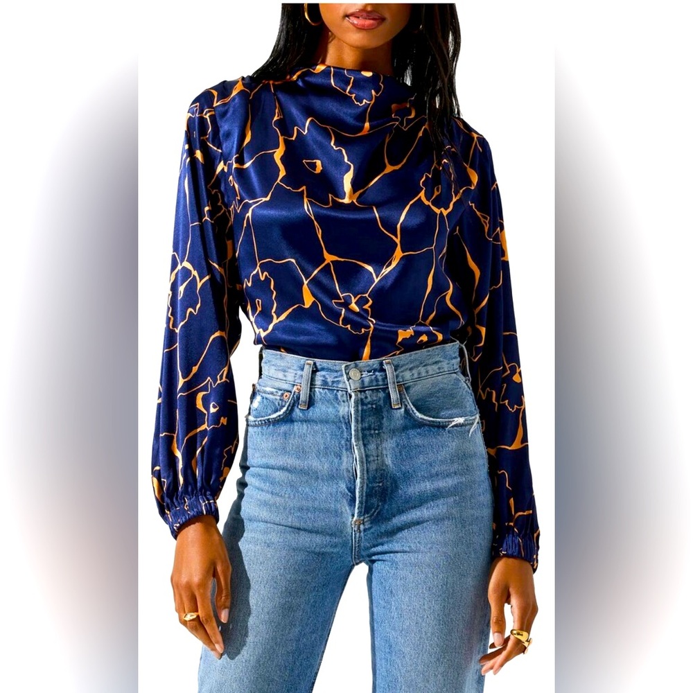 NWT Astr The Label blouse cut out back size XS